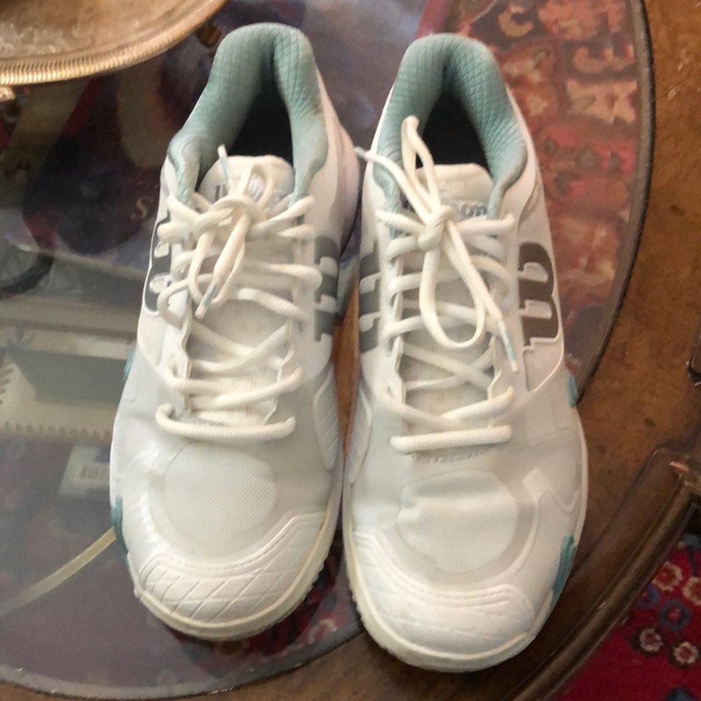 Wilson tennis sneakers